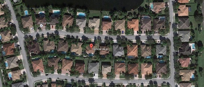 Foto del edificio - 15976 SW 13th St