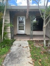 Building Photo - 978 Nagle Dr
