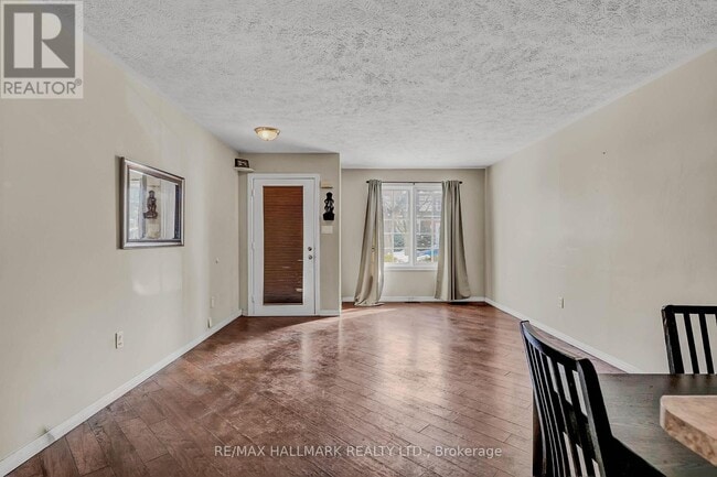 Building Photo - 58 Waterloo St