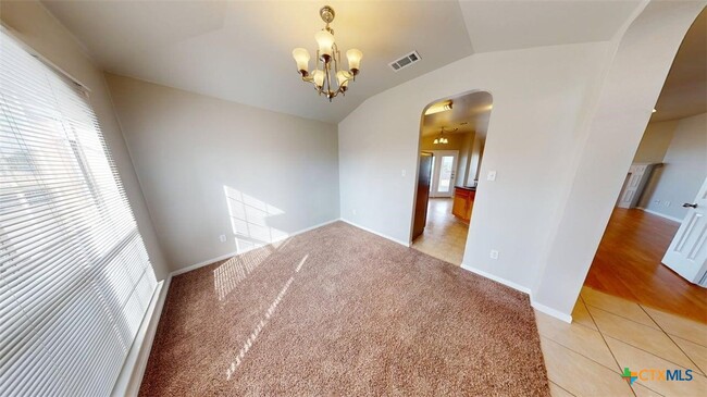 Foto del edificio - 601 Cattail Cir