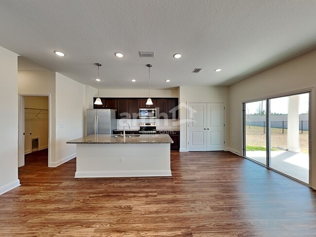 Foto del edificio - 175 Banyan Frst Dr