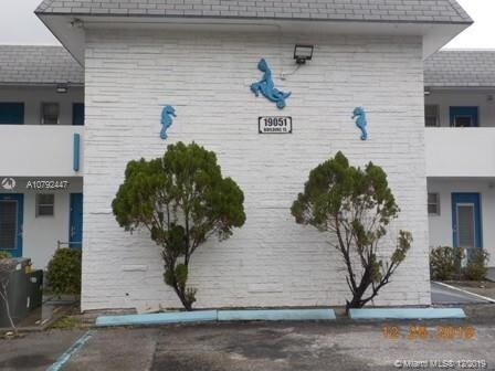 Foto principal - 19051 NE 2nd Ave