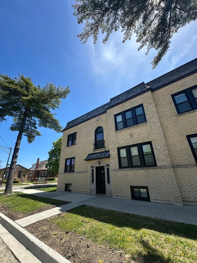 Foto principal - 5701 W Seminole St
