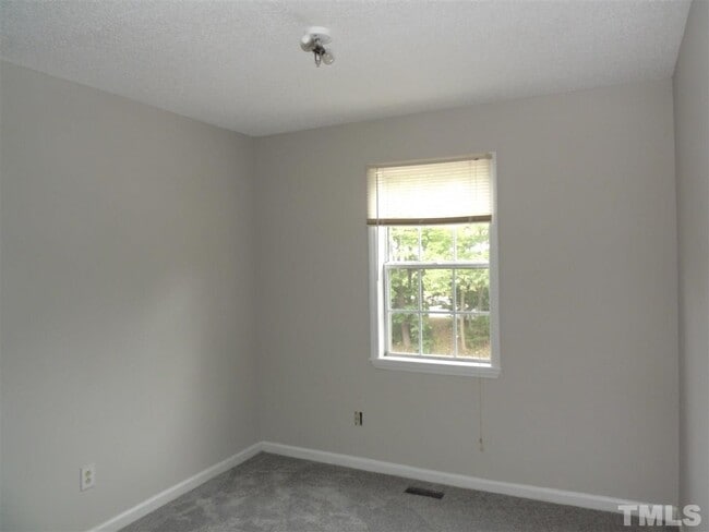 Building Photo - 4230 Kaplan Dr