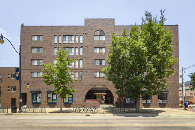 Building Photo - 410 E. Green St by Bankier Apartments