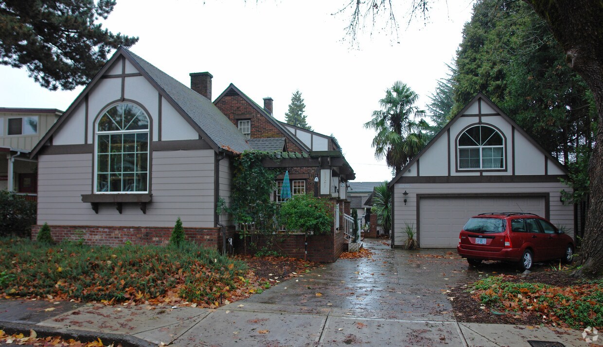 Foto principal - 1111-1121 Fir St S