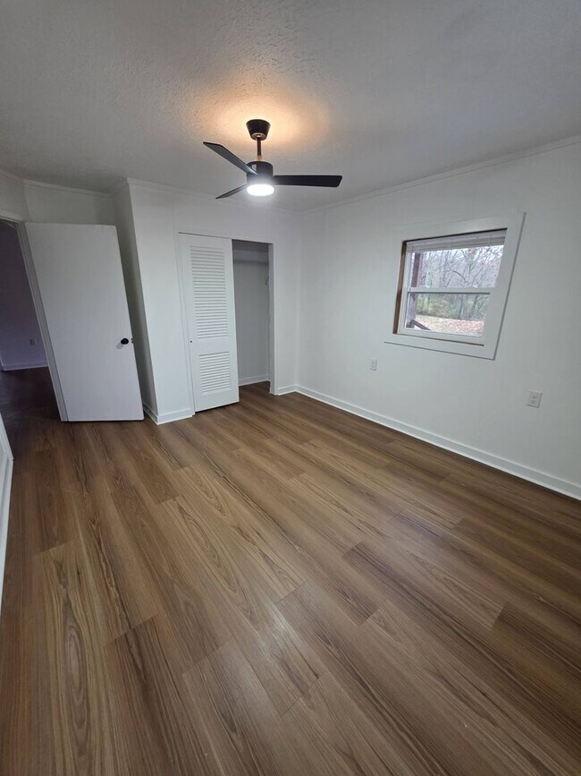 Foto del edificio - 986 Old Mail Rd