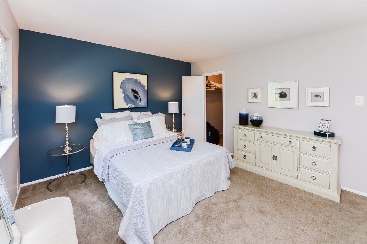 Brookside Manor Apartments & Townhomes Apartments Lansdale, PA