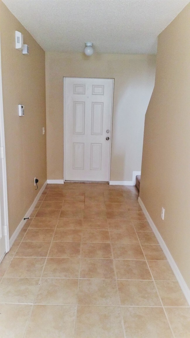 Building Photo - 4401 Silver Falls Drive