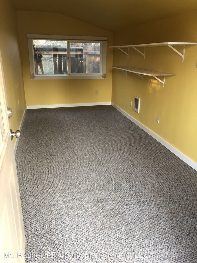 Building Photo - 20877 Westview Dr