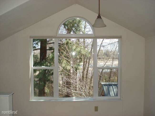 Building Photo - 1 br, 1 bath Apartment - 1828 Hwy 93
