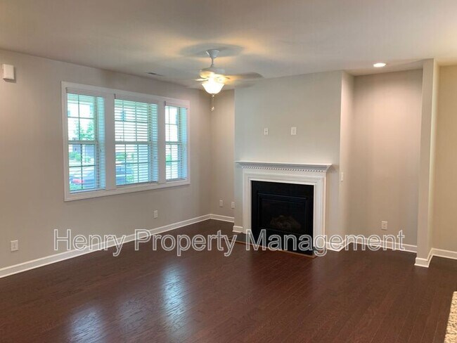 Photo - 100 Belle Plain Dr House