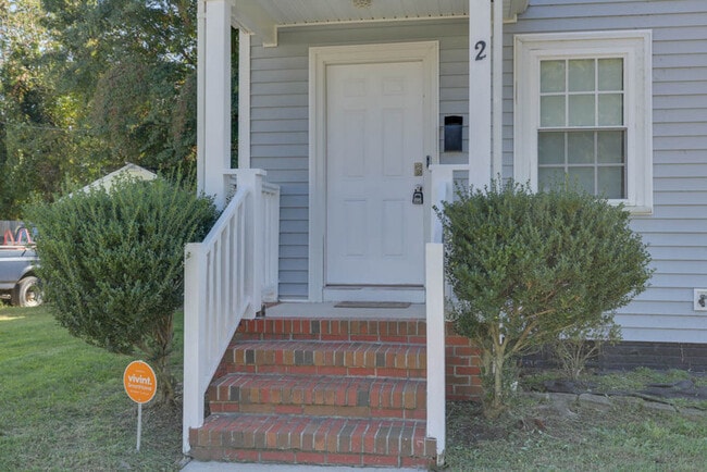 Foto del edificio - 2 Alden Ave