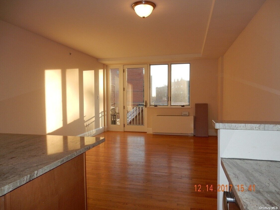 Primary Photo - 116-11 Curzon Rd