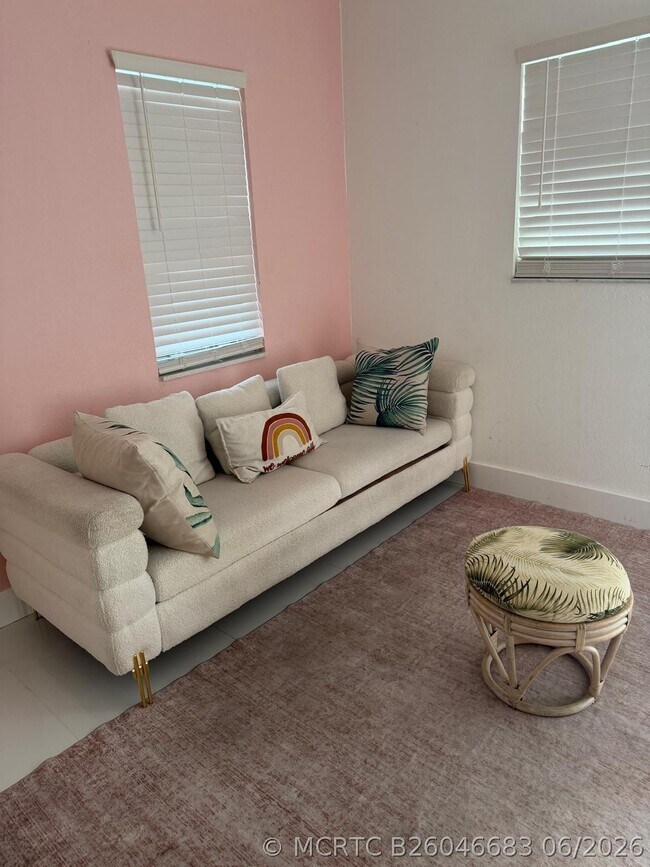 Foto del edificio - 1700 NE 146th St