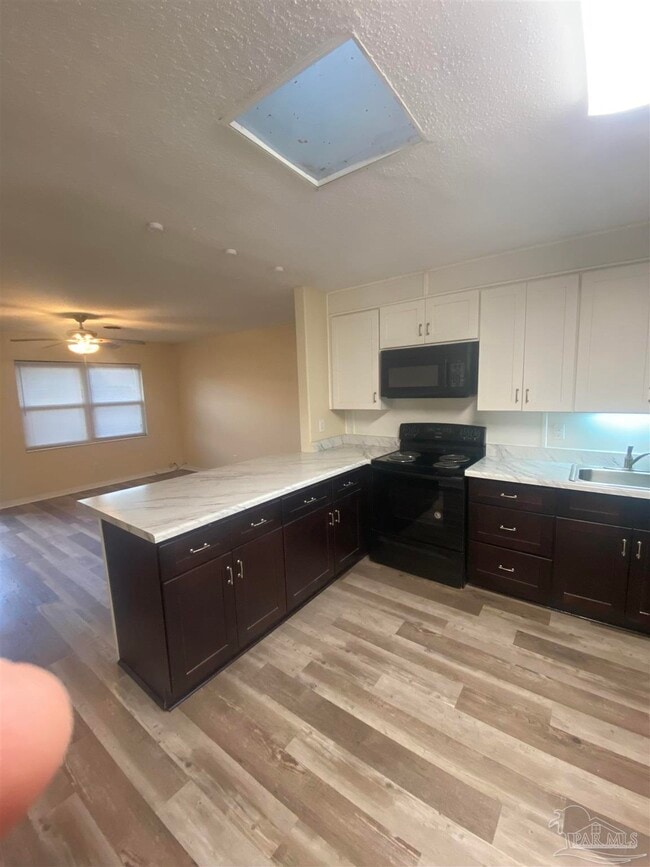 Building Photo - 6300 Schwab Dr