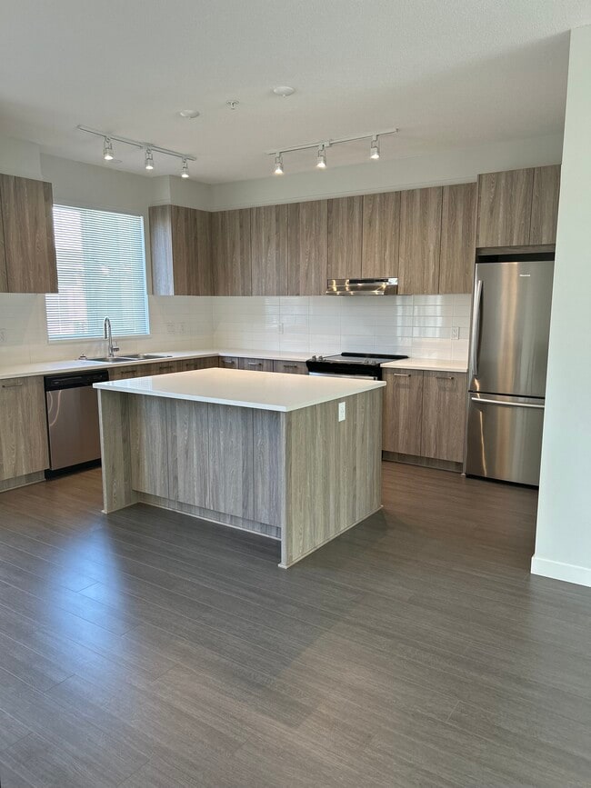 Building Photo - 8335 Nelson St