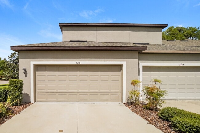 Building Photo - 5701 Colony Glen Rd
