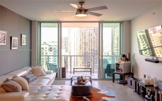 Foto del edificio - 1111 SW 1st Ave