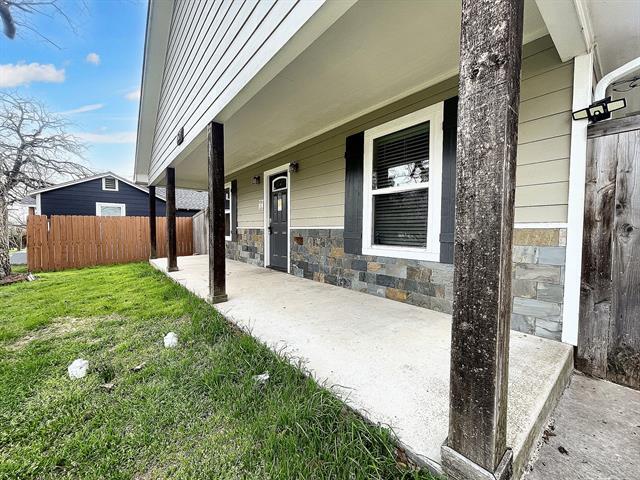 Building Photo - 1527 S Chandler Ave