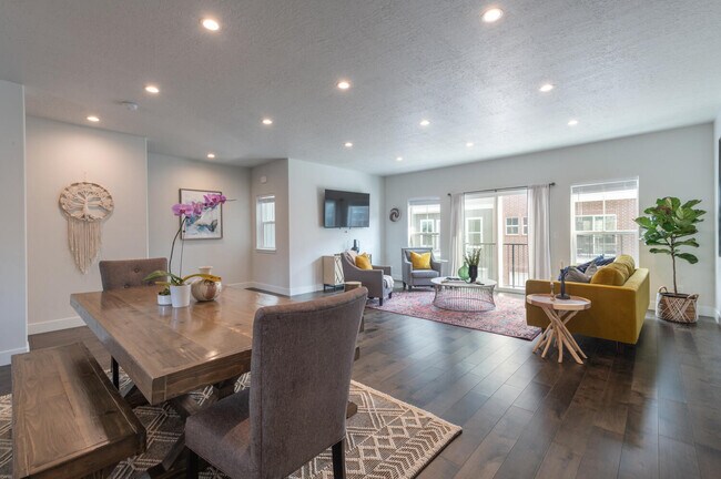 Family Room - 8908 S 660 E