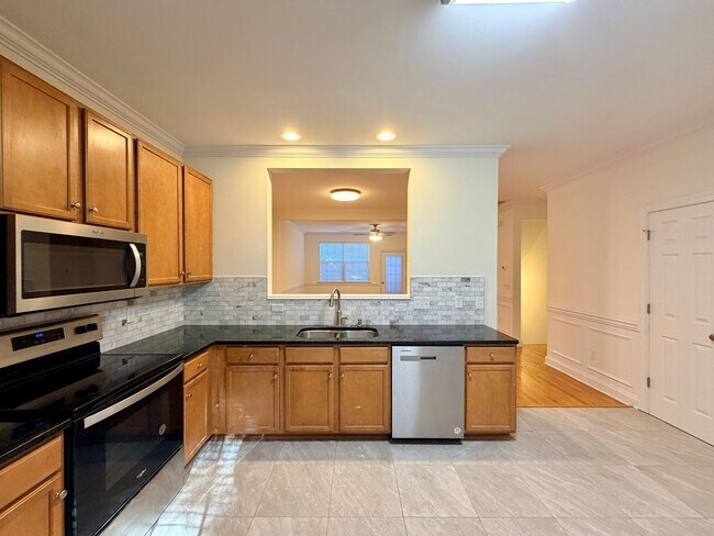 Foto del edificio - Beautiful Updated Townhouse located in Iredell County! 2BR/2.5BA Garage