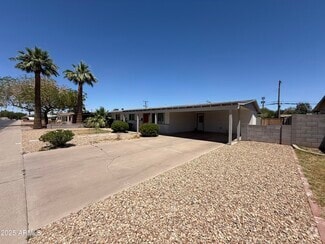 Building Photo - 301 N Apache Dr