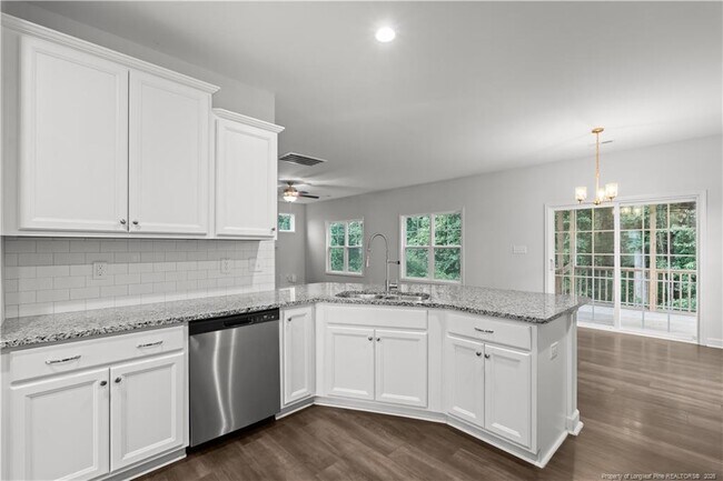 Foto del edificio - 4616 Scenic Pines Dr