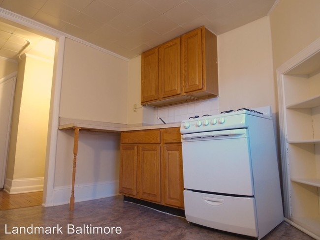 Building Photo - 1 br, 1 bath Apartment - 103 W. Monument St