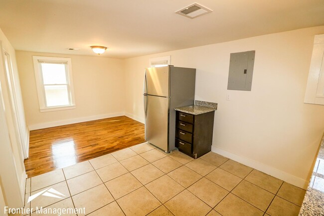 Building Photo - 926 Colorado St