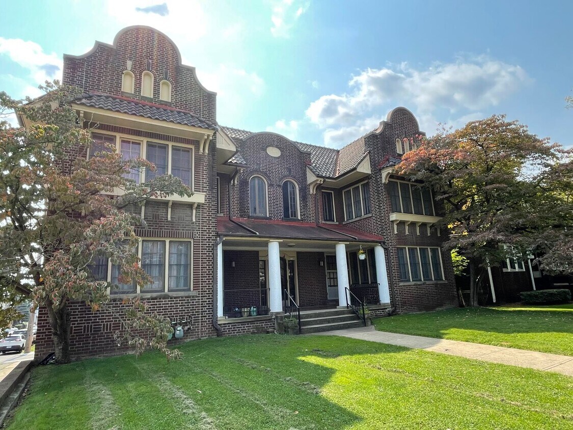 Primary Photo - 6116-6122-6122 Stanton Ave
