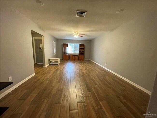 Foto del edificio - 8179 E State Hwy 107