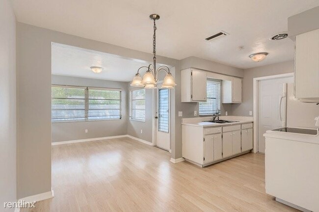Building Photo - 2 br, 1 bath House - 2034 Brampton Rd UNIT