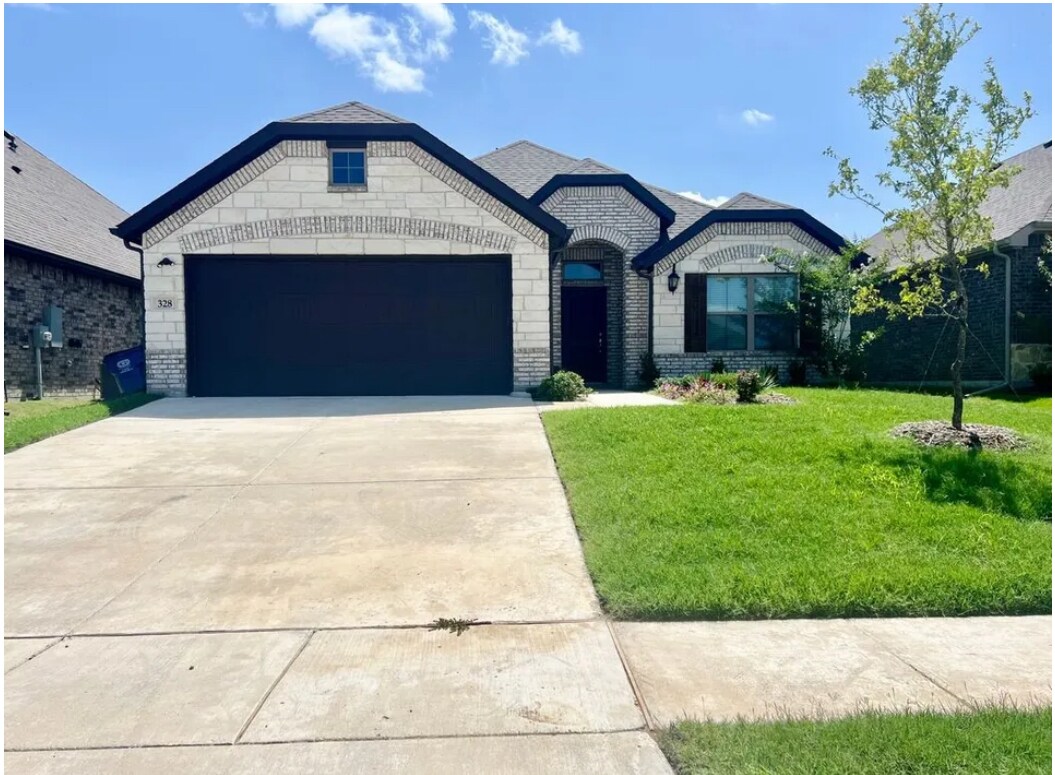 Primary Photo - 328 Saltmeadow Ln