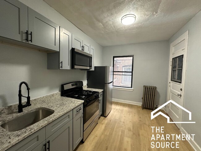 Photo - 1025 E Hyde Park Blvd Apartment