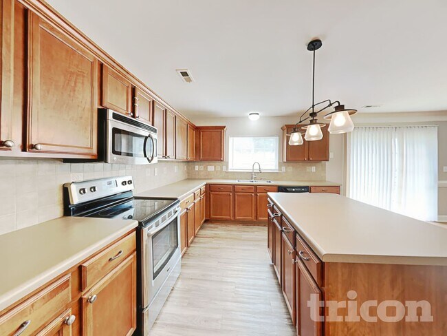 Building Photo - 4355 Stone Mountain Dr