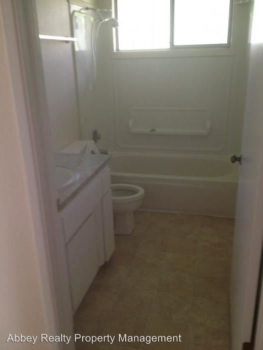 Building Photo - 3 br, 1 bath House - 8814 Skokomish Way NE