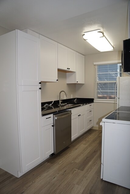 Foto del edificio - 1111 Maxwell Ave