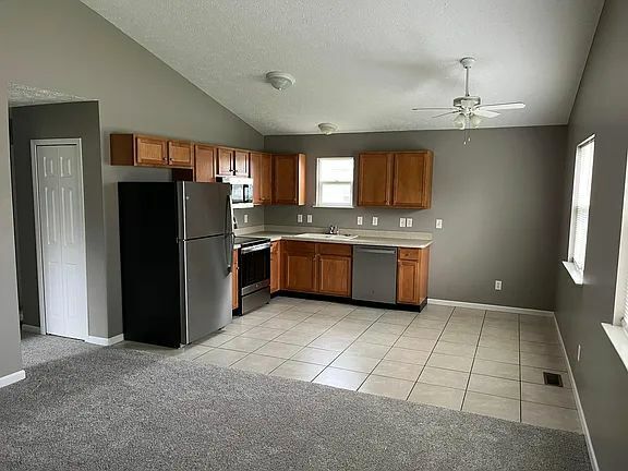 Foto del edificio - 4308 Lowcroft Ave