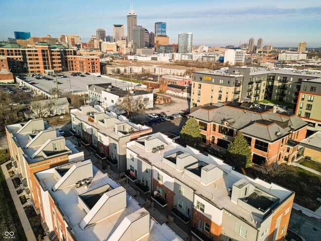 Foto del edificio - 743 Bates St