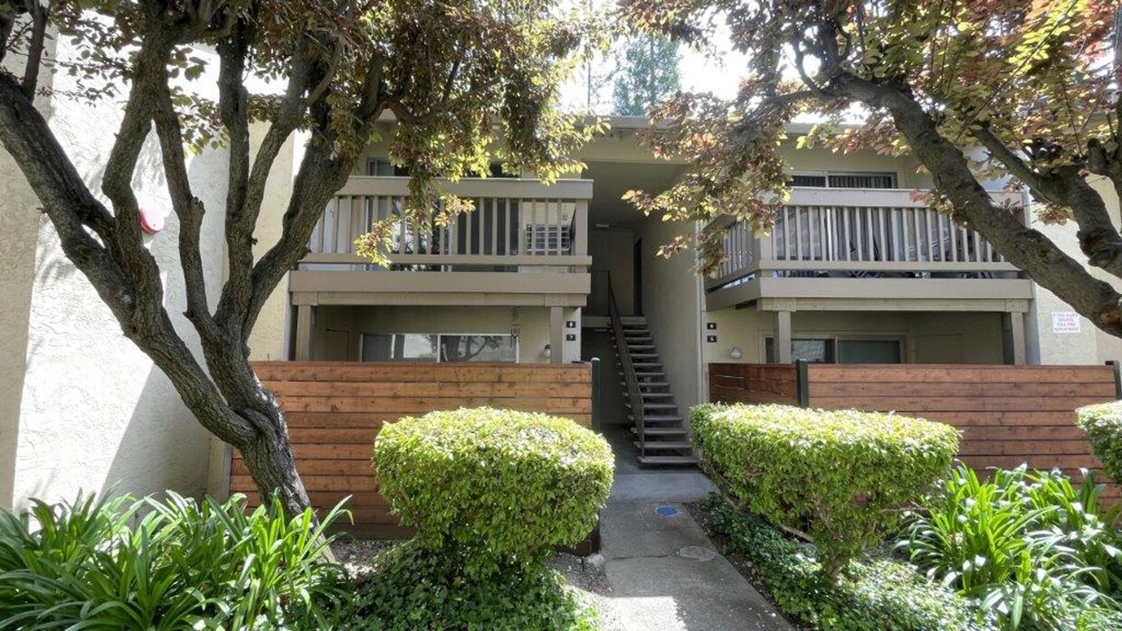 Foto principal - Walnut Creek! 1 bedroom 1 bathroom, Walk t...