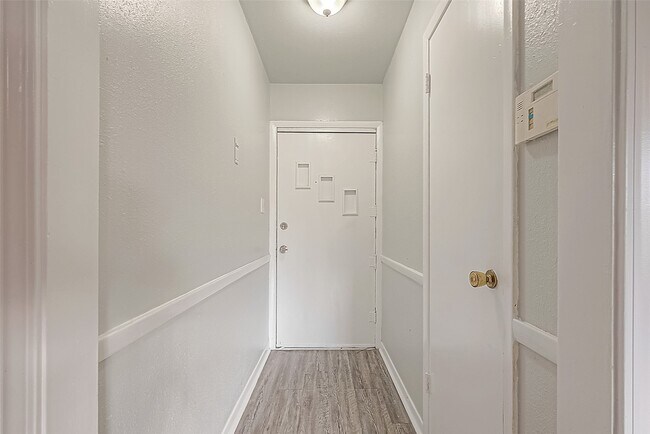 Foto del edificio - 5646 Cedarburg Dr