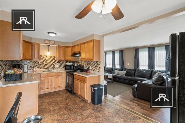 Foto del edificio - 3 bedroom in Newton MA 02460