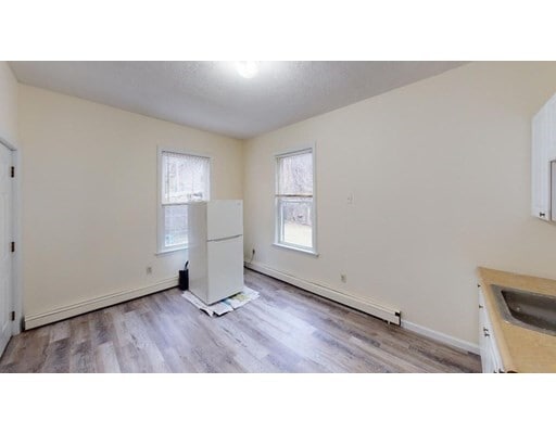 Building Photo - 163 Hichborn St