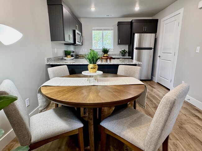 Foto del edificio - 1624 Hannah Ln