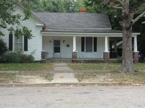 Building Photo - 241 Davis St