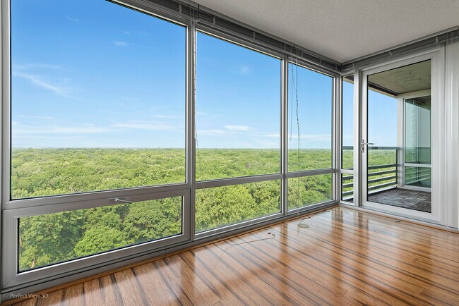 Foto del edificio - 9655 Woods Dr