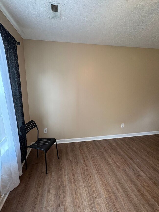 Foto del edificio - 2 bedroom 2 Bath Apartment