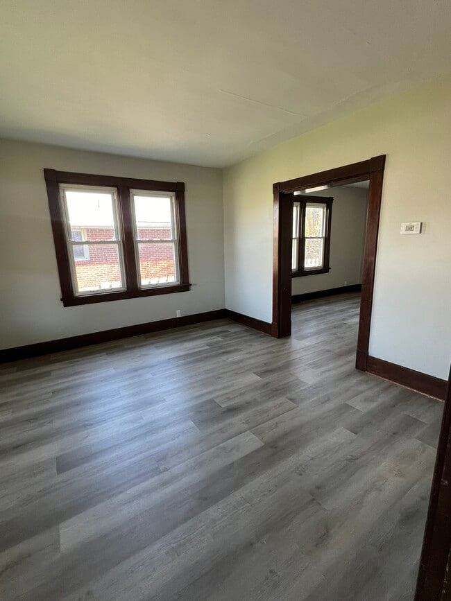 Building Photo - 3127 Braun Ave