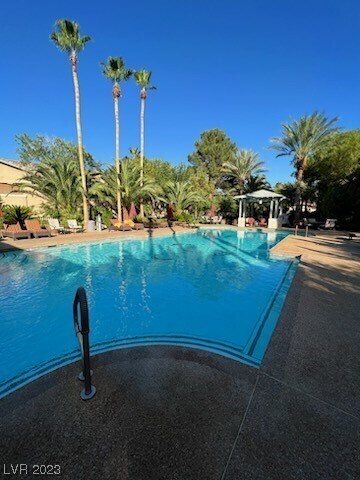 Foto del edificio - 1600 Cardinal Bluff Dr